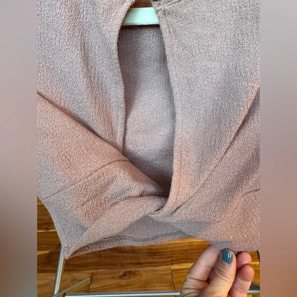 NWT Free People Elegant Clay Pink Twist Front Top - Picture 2 of 8